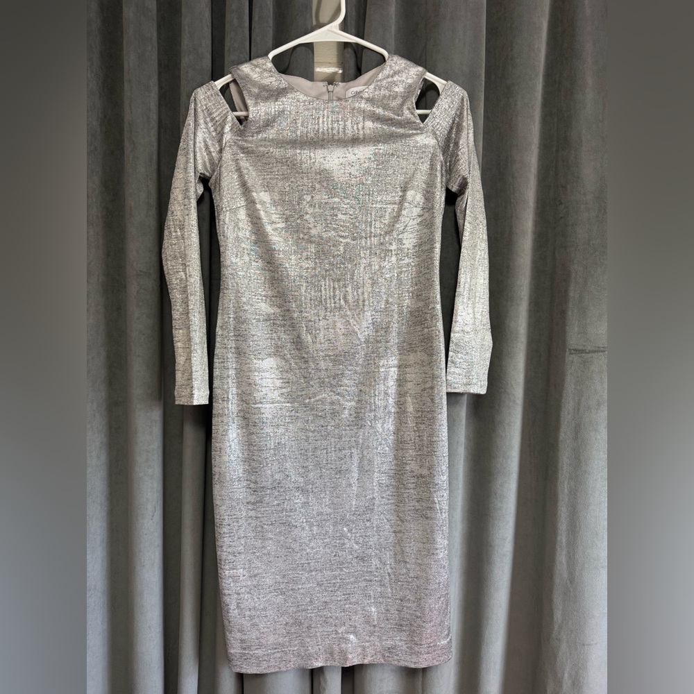 Calvin Klein Women’s Silver Metallic Size 4 Dress Cut Out Shoulder